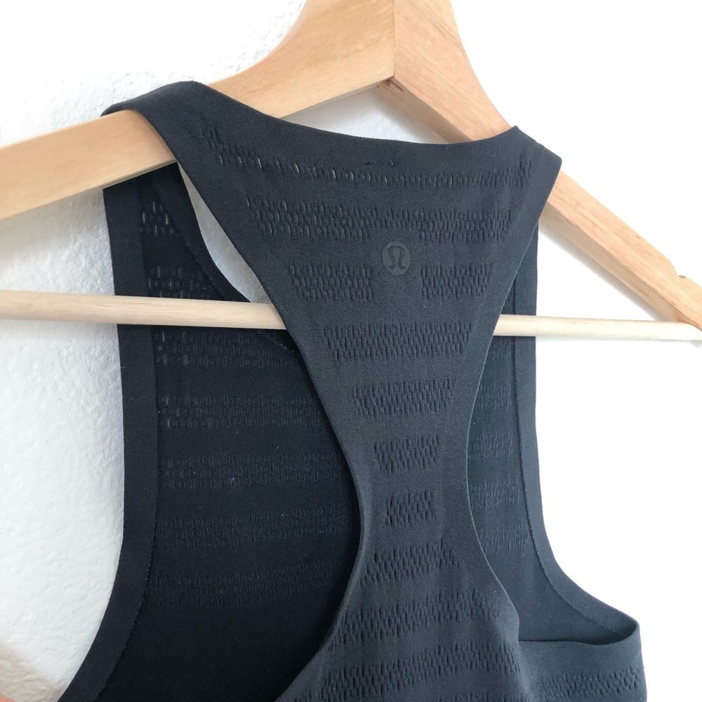 Lululemon tank - Picture 2 of 6